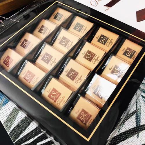 Royal牌精装混装巧克力礼盒（黑色）240g*12盒/件