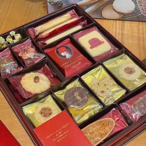 红帽子红盒什锦饼干礼盒388.2g*6盒/件